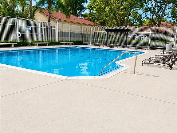 4th image of 10260 Santa Rosa Ct