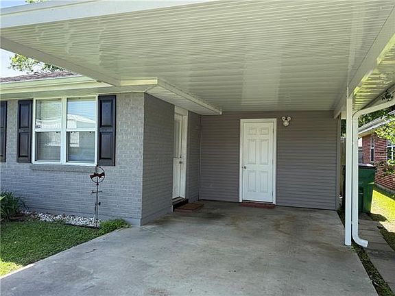 3rd image of 9020 Inez Dr