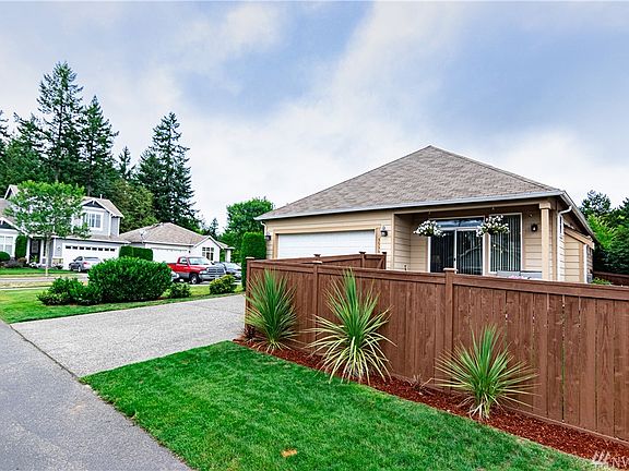 5th image of 3536 Cuddy Ln NE