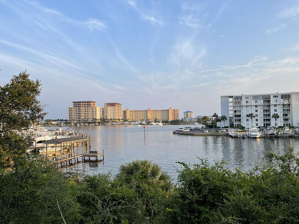1st image of 742 Harbor Blvd E