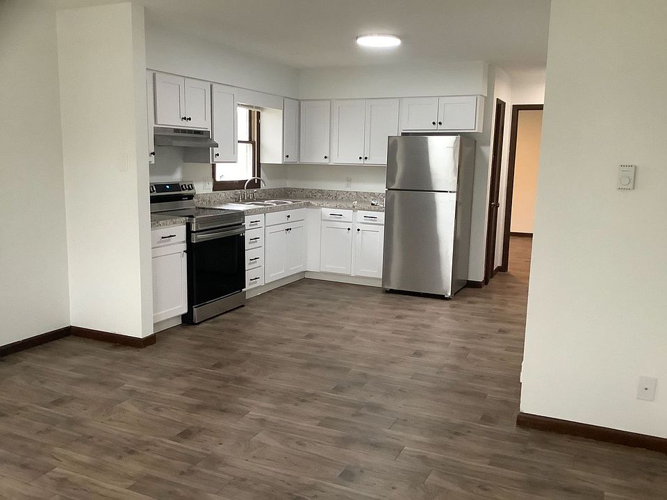 1st image of 1016 S 16th St APT 3*