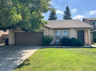 2251 W Merritt Ave, Tulare, CA 93274