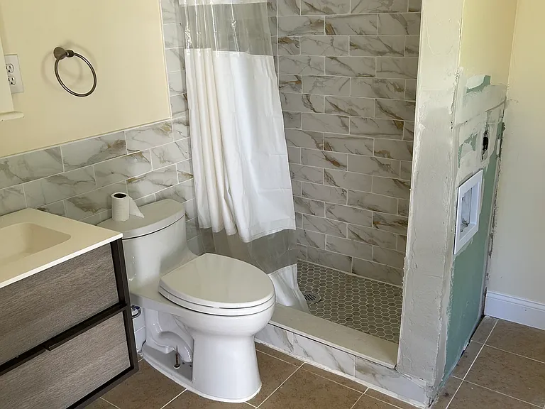 452 Southwoods Dr — Photo 9