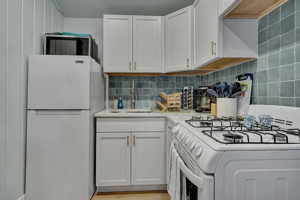 2 bed, 350 sqft, $950 — Photo 4