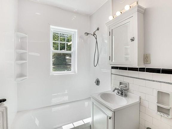 5th image of 195 Thomas E Burgin Pkwy Unit 404