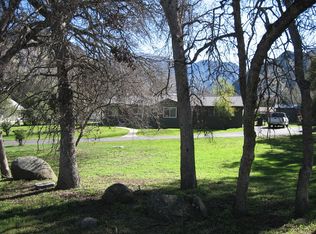 40724 Crystal Dr, Three Rivers, CA 93271