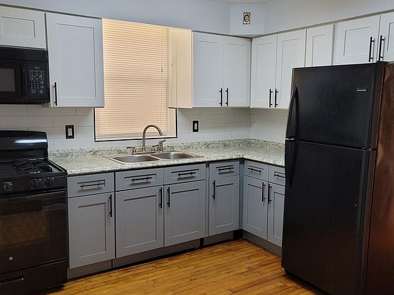 4th image of 2212 W Rosemont Ave #1