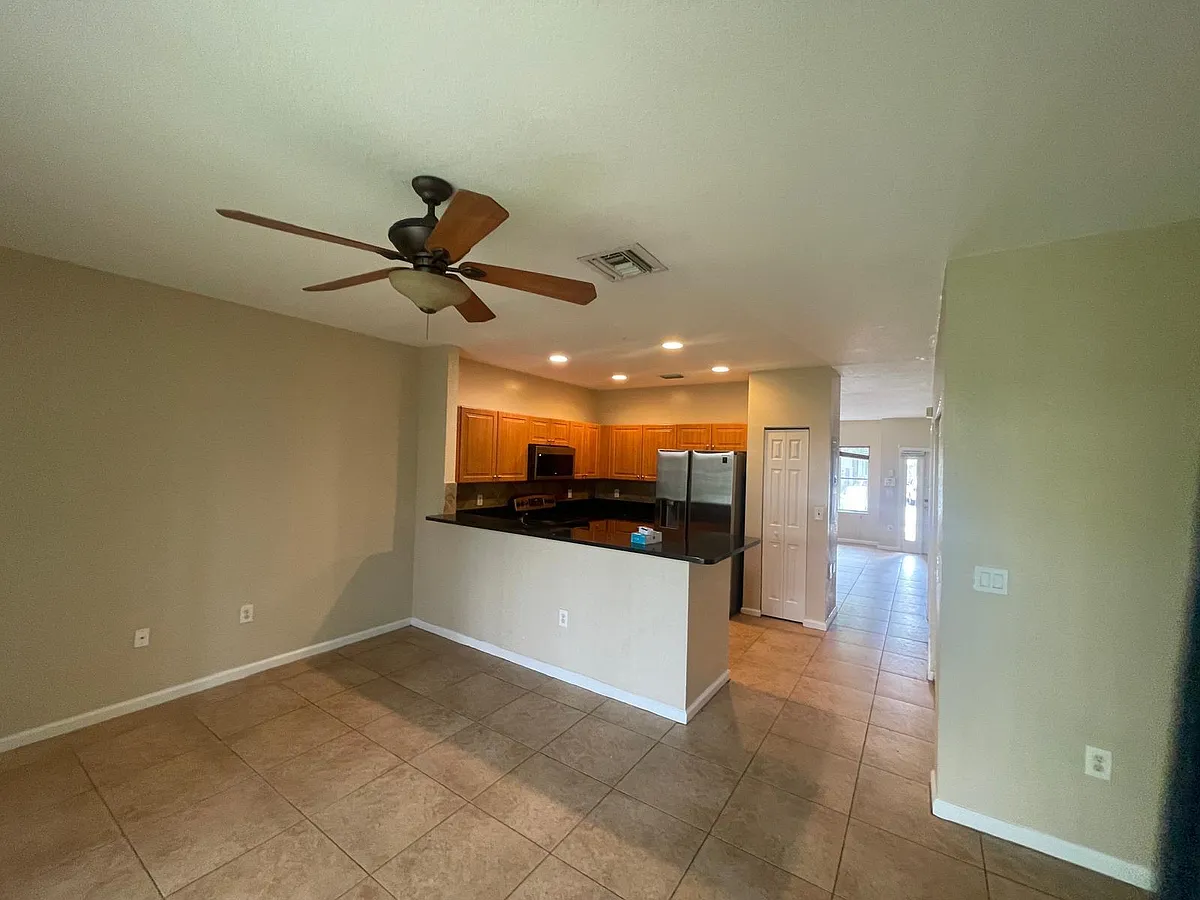 Building Photo - 2796 SW 83rd Ave #102