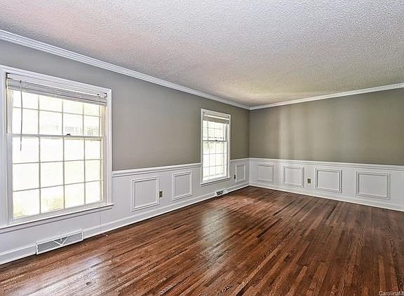2nd image of 6616 Brookfield Pl
