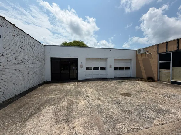 114 Sand Mountain Dr E, Albertville, AL 35950