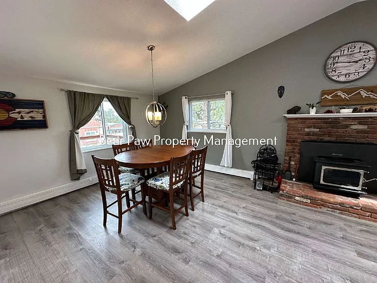 6058 Park St — Photo 6