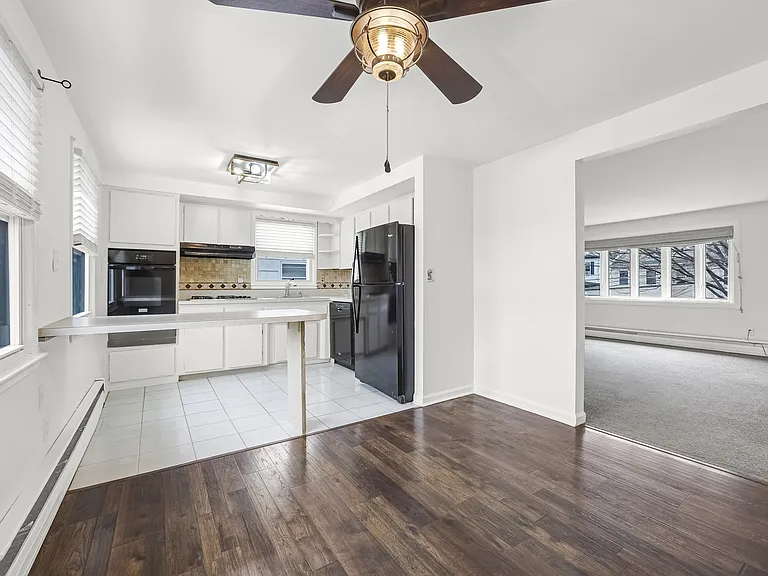38 Washington Ave — Photo 9