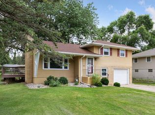 7810 Terra Linda Dr, New Hope, MN 55427