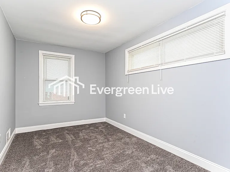 3412 Fleetwood Ave — Photo 8