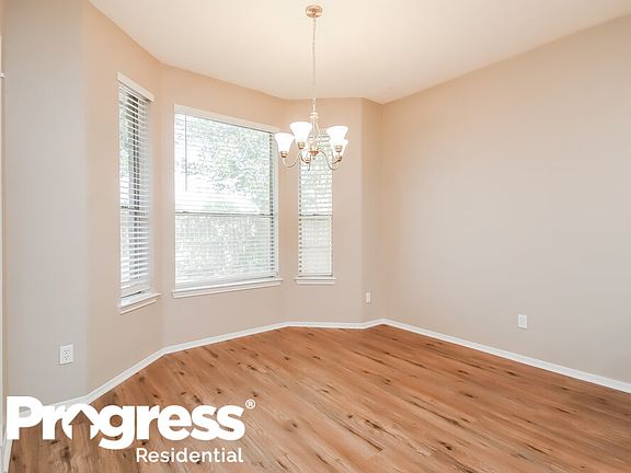 5th image of 3312 Autumn Forest Dr