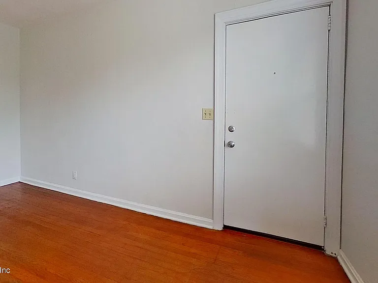 1245 Belmont Ter #2 — Photo 4