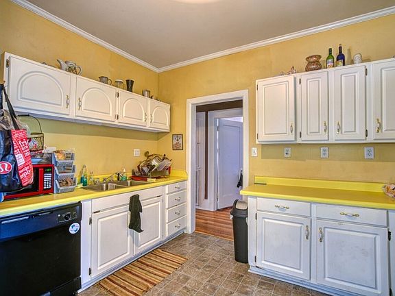 2nd image of 215 Holston Ave