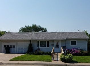 1102 Robin Ln, Ogallala, NE 69153