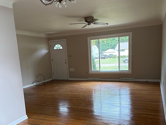 3rd image of 3120 W 231st St