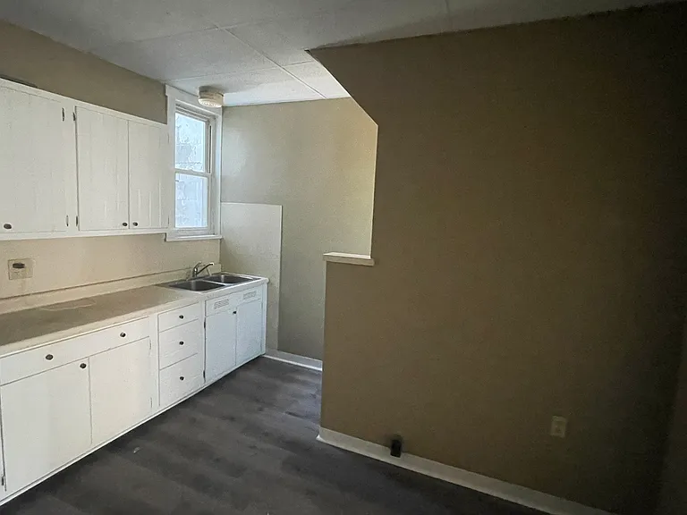 929 N Centre St #2 — Photo 1