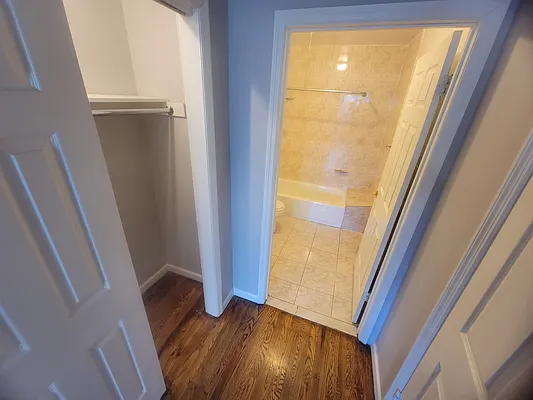 Rented by Yup Realty LLC | media 7