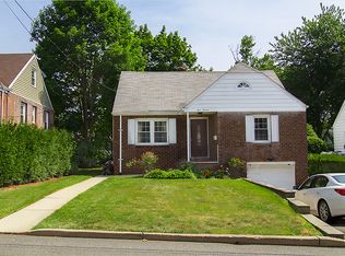 115 Stelling Ave, Maywood, NJ 07607