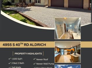 4955 S 40th Rd, Aldrich, MO 65601