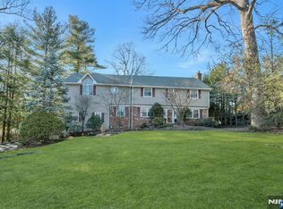 122 Crest Rd, Ridgewood, NJ 07450