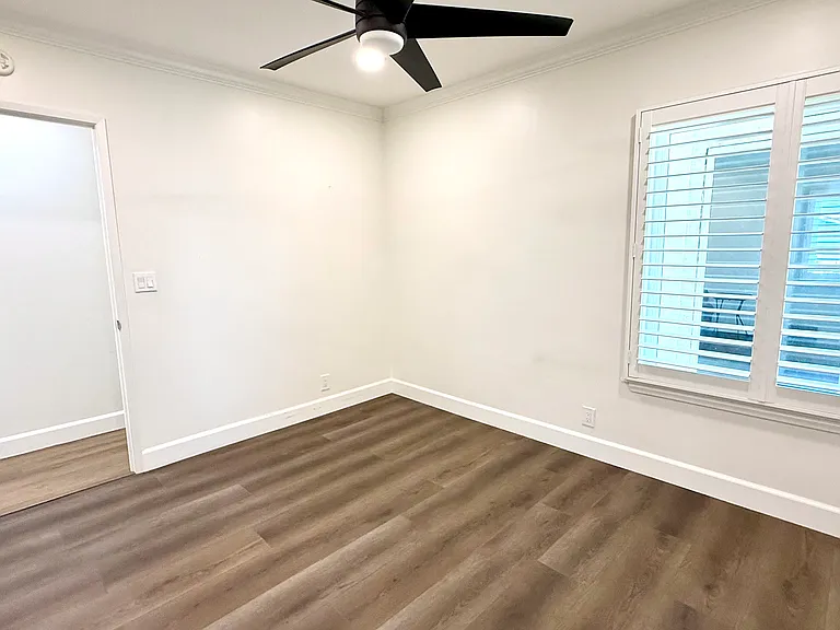 21316 Lynton Ave — Photo 16