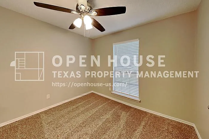 2621 Primrose Ln — Photo 15