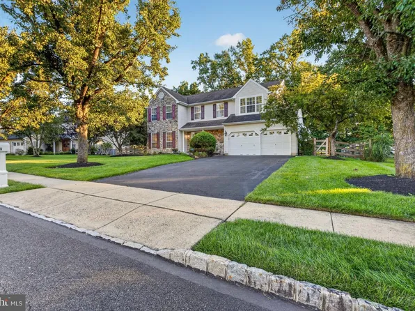 105 Summit Pl, Lansdale, PA 19446