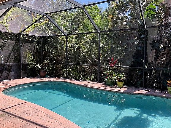 4th image of 713 Lansden Ct