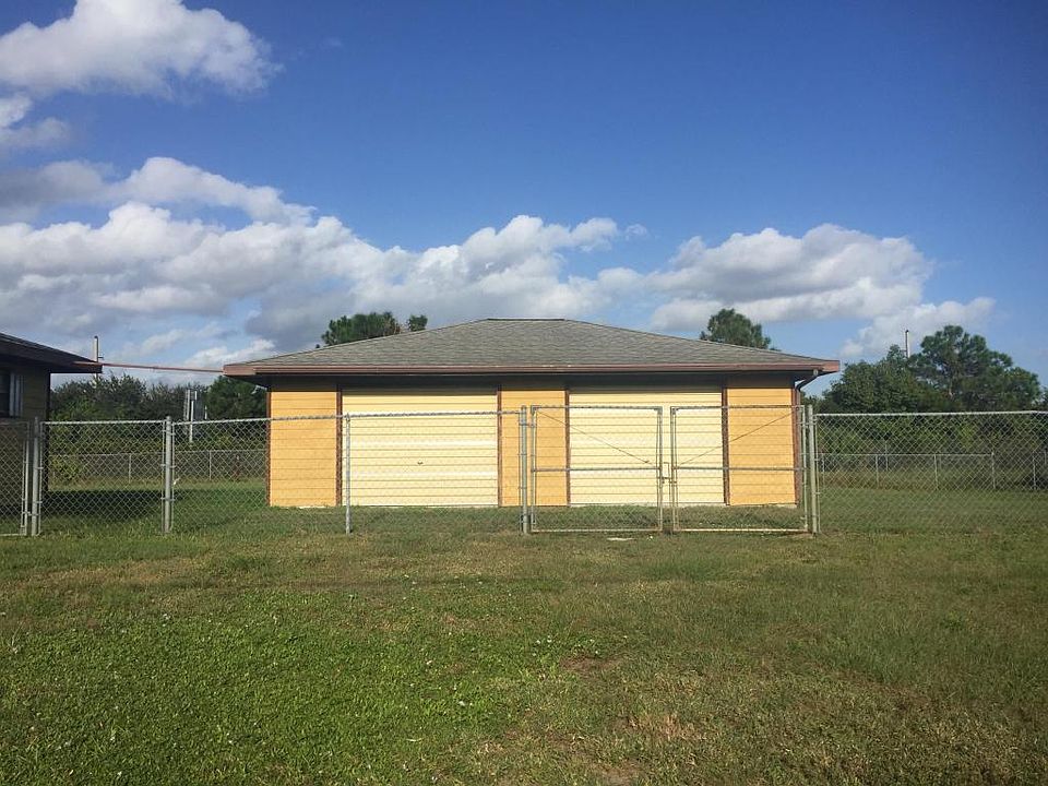 2nd image of 1881 SW Hampshire Ln
