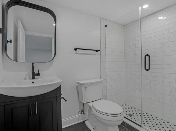 52 Brinkerhoff Street image 10 of 39