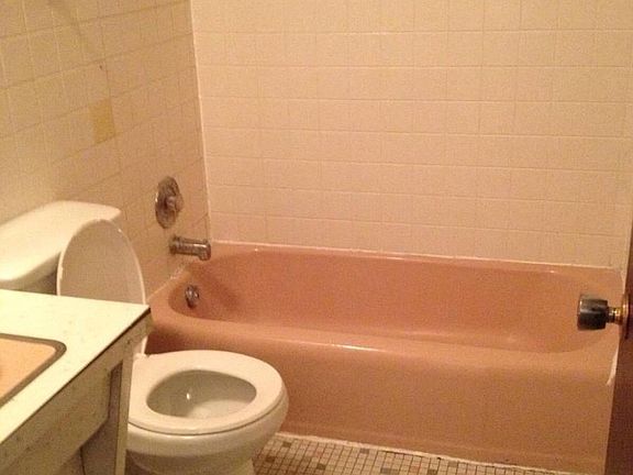 4th image of 925 W North Ave APT C