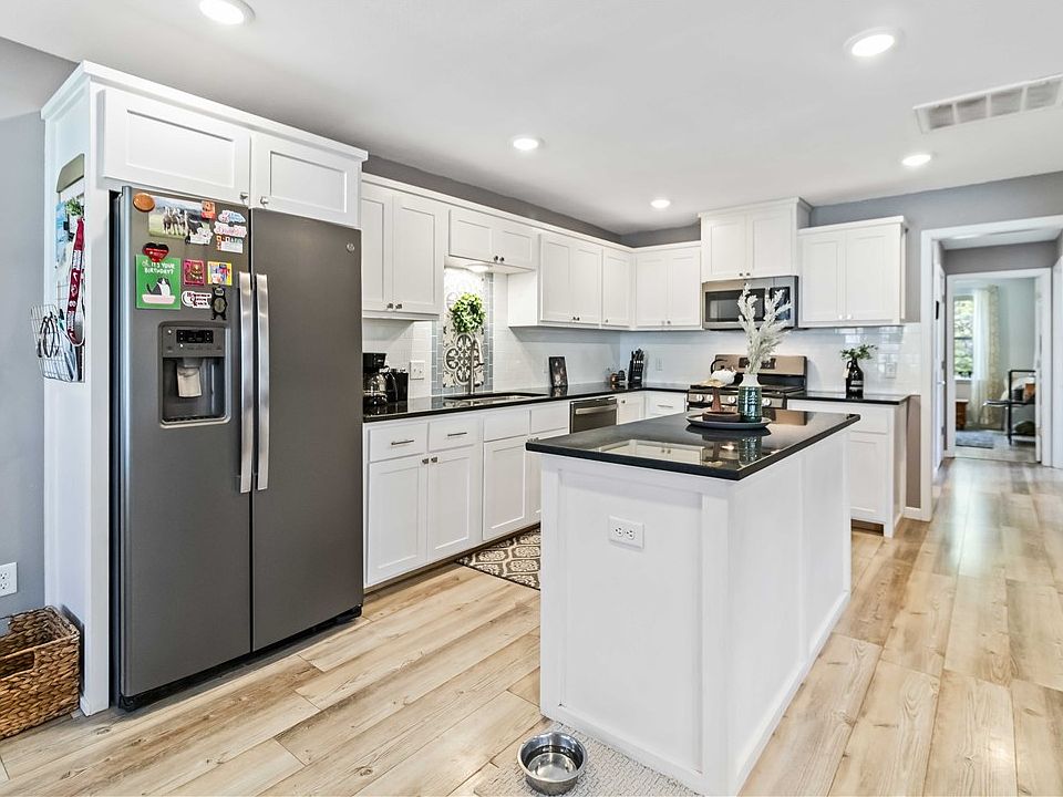 1st image of 506 S West Ave