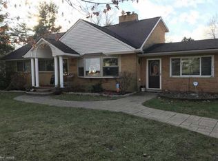 2710 Walbridge Rd, Rochester Hills, MI 48307