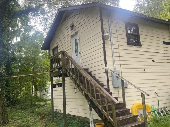 303 1/2 S 10th Ave, Hattiesburg, MS 39401