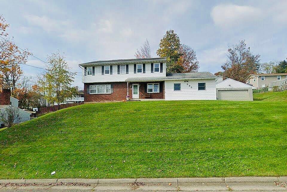 923 Squires Ave
