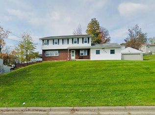 923 Squires Ave, Endicott, NY 13760