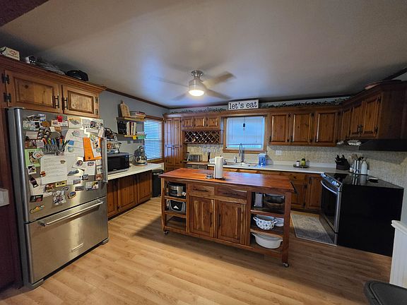 5th image of 729 W Oak St