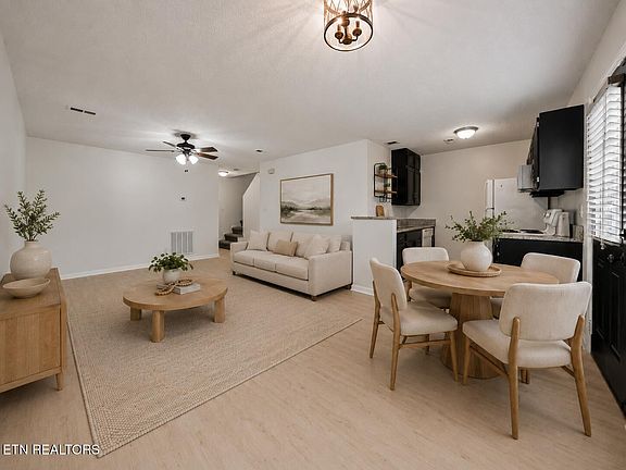 3rd image of 9005 Fountain Brook Ln
