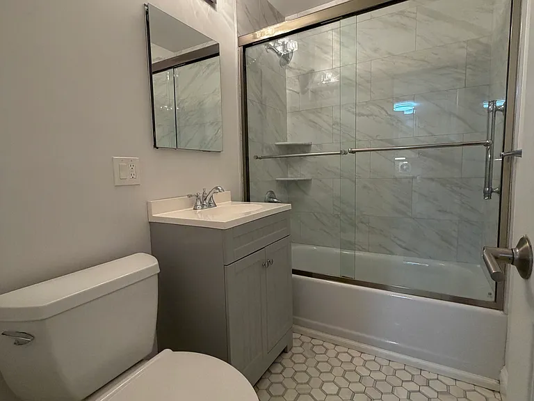 27 Northill St #M3 — Photo 6