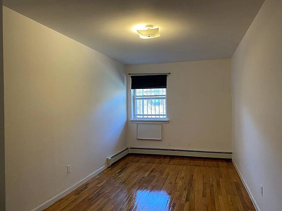 4th image of 36-15 195th St Floor 1