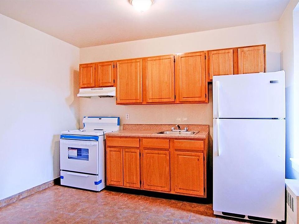 1st image of 2719 Sedgwick Ave APT 2B