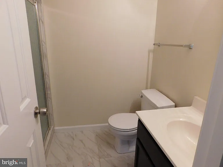 1170 N Vermont St — Photo 13