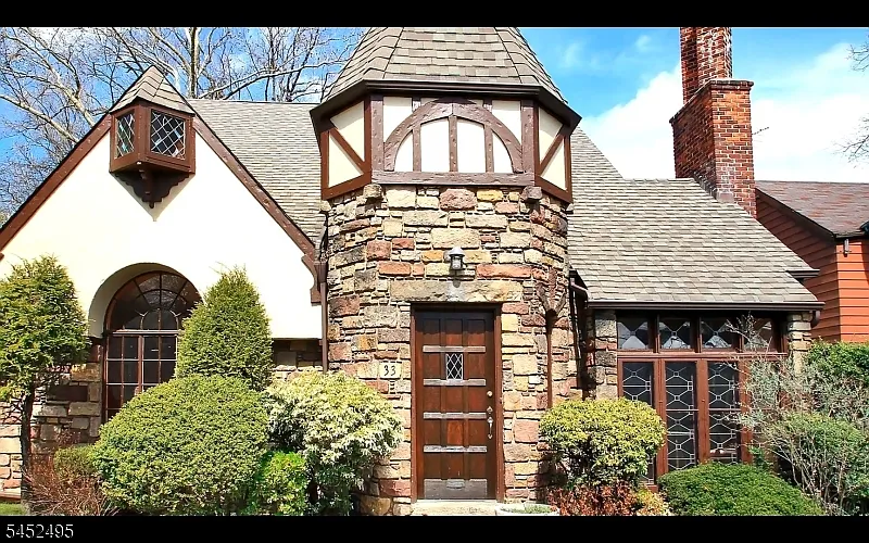 4 bed, 3.0 bath, $5,400 — Photo 1