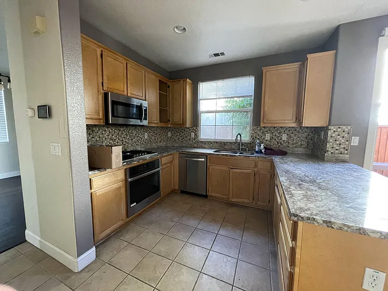 2802 Cedrus Ct — Photo 7