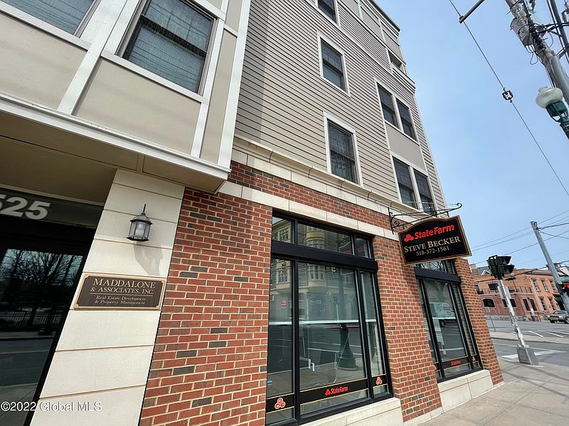5th image of 525 Union Street