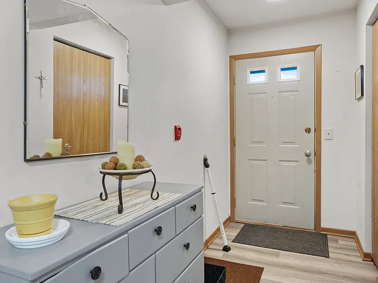 Ridge Creek Apartments — Photo 4